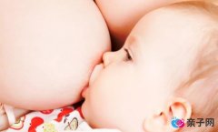 宝宝吃母乳身体发抖咋回事 母乳喂养时的注意事项