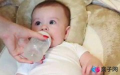 母乳当断则断 断奶太晚宝宝易发生龋齿