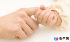 如何给宝宝做脸部清洁