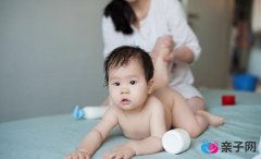 宝宝皮肤皲裂是什么原因造成的